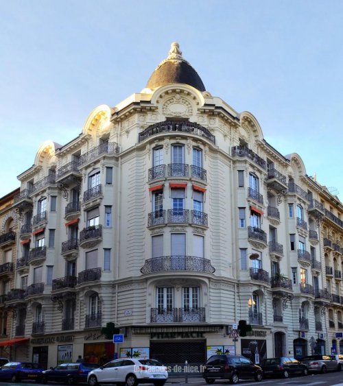 Palais Médicis