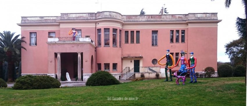 Musée d\'Art Naïf ou château Sainte Hélène