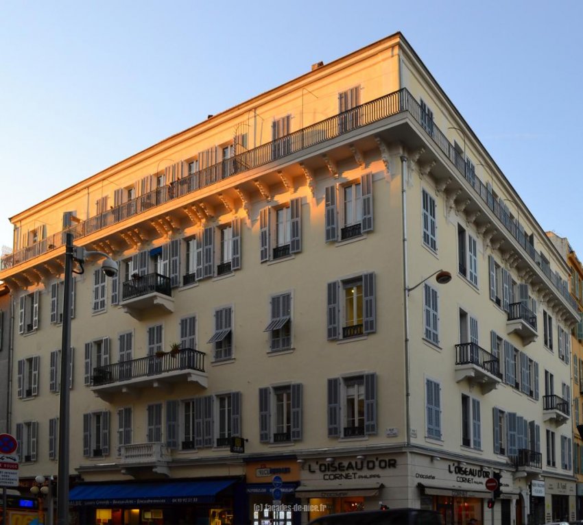 20, rue Hotel des postes 